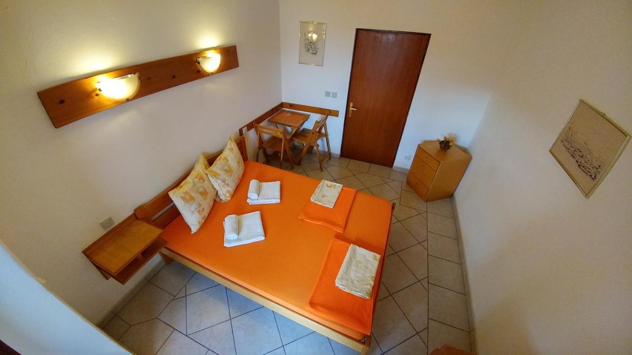 Apartments And Rooms Bova Baška Exterior foto